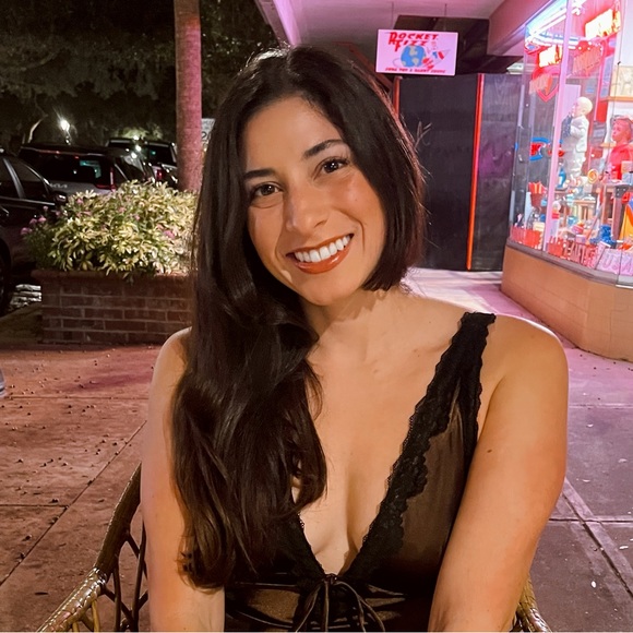 Meet your Posher, Fresia - Picture 1 of 1